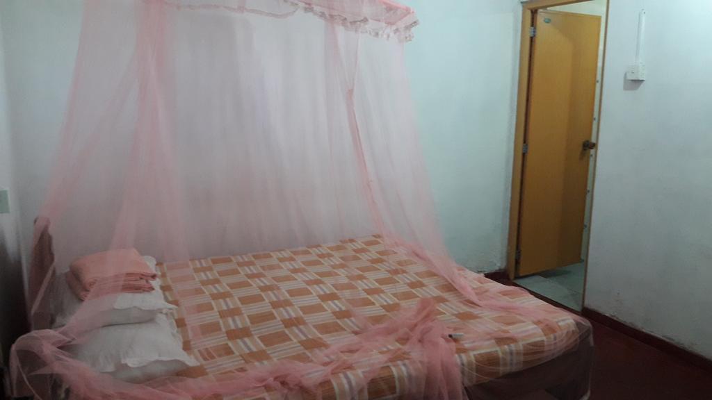 Sunray Rest - Beach View Homestay Mirissa Cameră foto